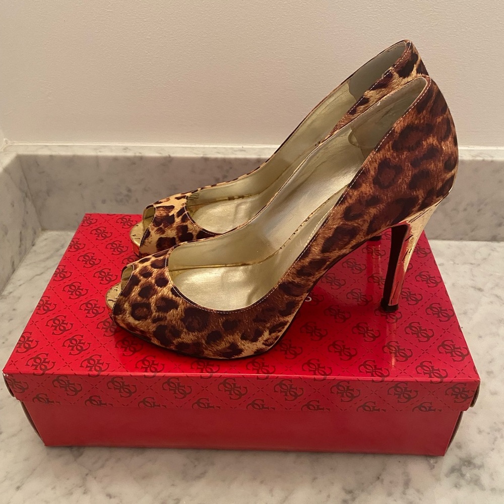 Guess Open Toe Leopard Print Heels Size 8 1/2 - image 1